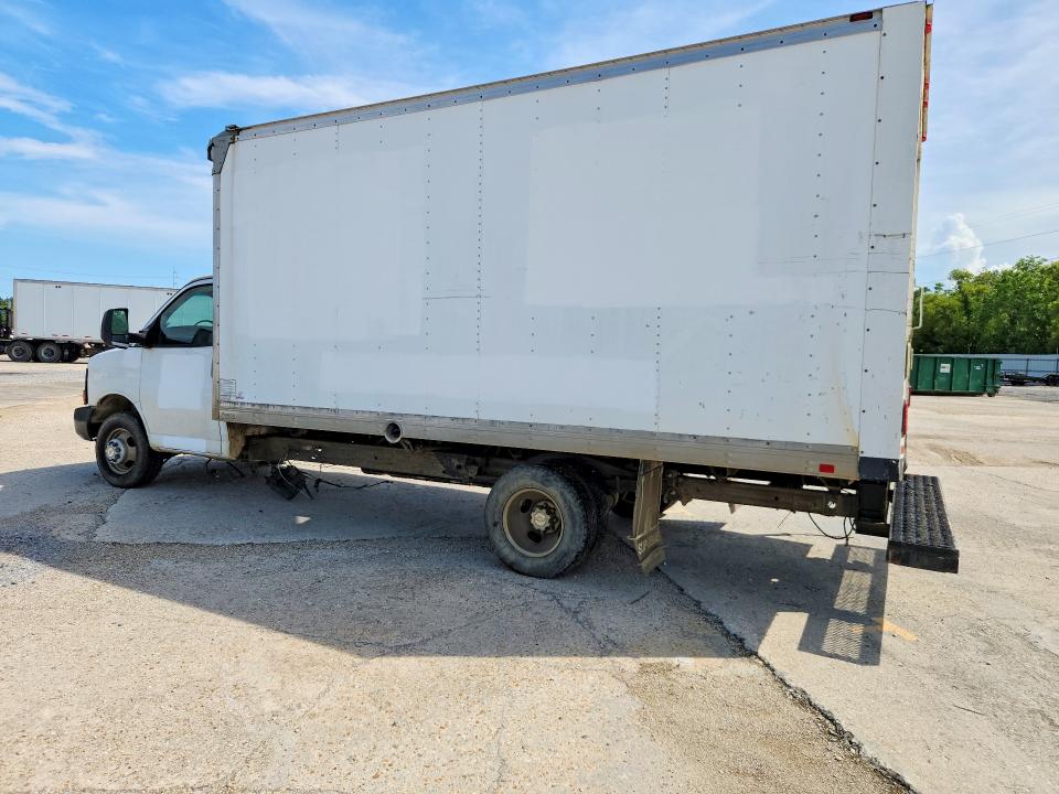 2015 Chevrolet Express G3500 მანქანა იყიდება აუქციონზე, vin: 1GB3G4CG9F1286446, აუქციონის ნომერი: 52437916