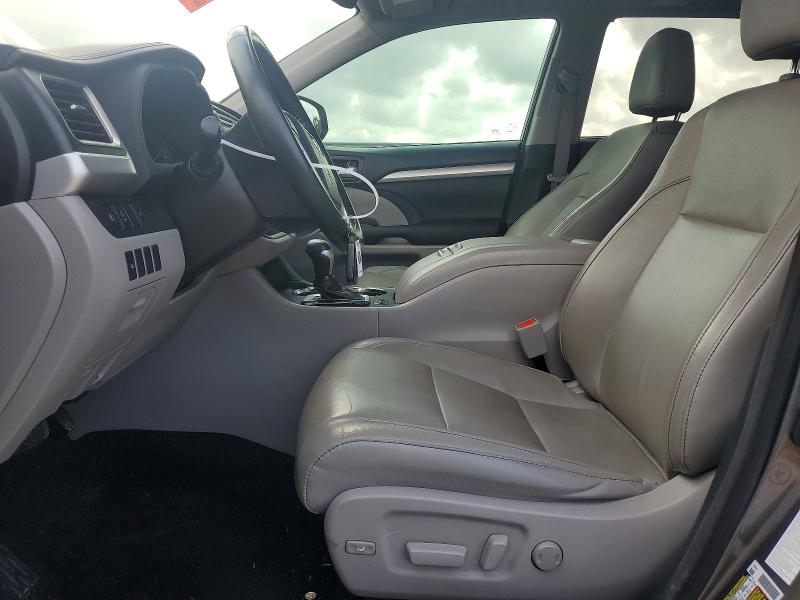 58304396 :رقم المزاد ، 5TDKZRFH3HS526048 vin ، 2017 Toyota Highlander مزاد بيع
