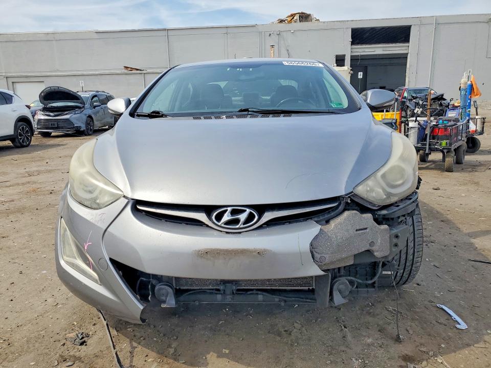 56566266 :رقم المزاد ، KMHDH4AE4FU321306 vin ، 2015 Hyundai Elantra مزاد بيع