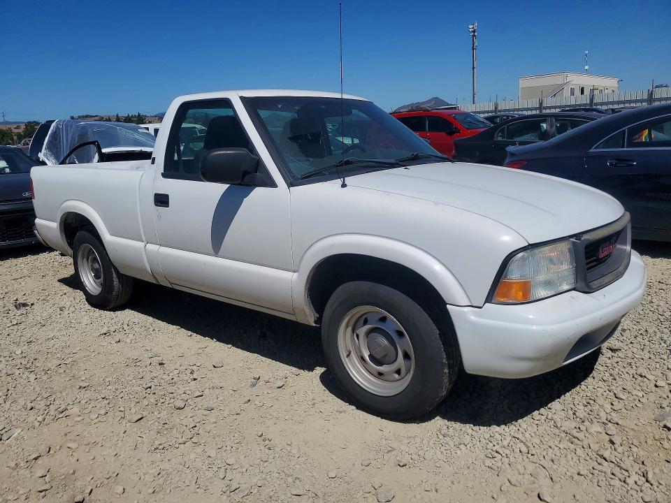 56632746 :رقم المزاد ، 1GTCS14HX38215727 vin ، 2003 Gmc Sonoma مزاد بيع
