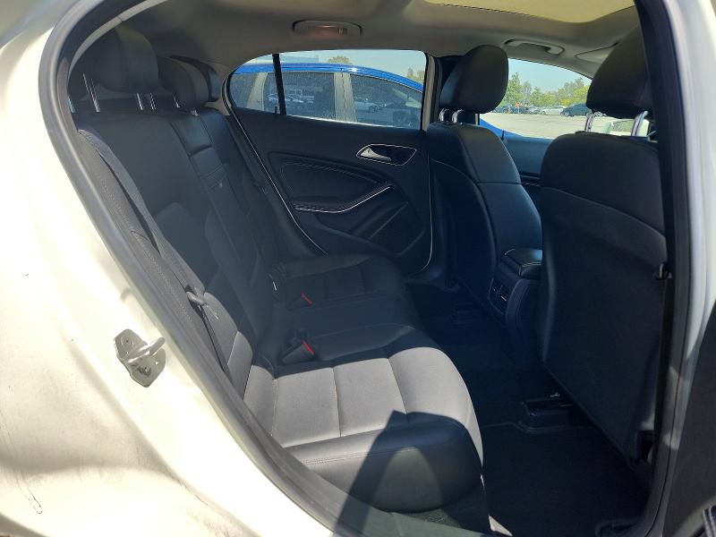 56079926 :رقم المزاد ، WDCTG4GB2FJ033490 vin ، 2015 Mercedes-benz Gla مزاد بيع