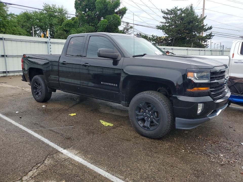 Продаж на аукціоні авто 2018 Chevrolet Silverado, vin: 1GCVKREC1JZ188855, номер лоту: 59166076