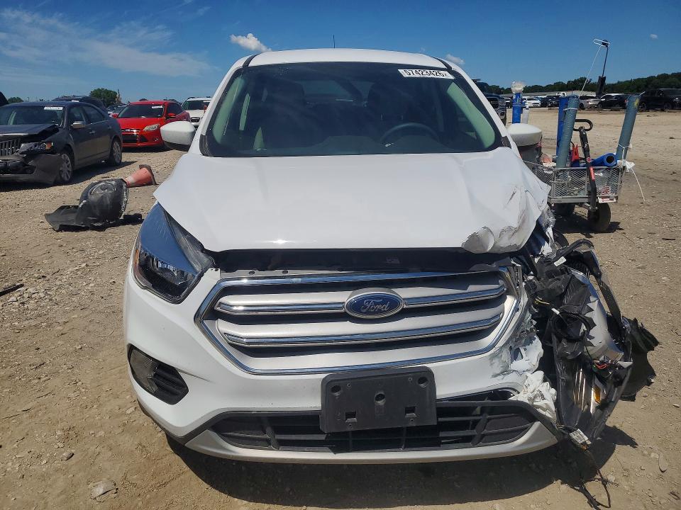 2019 Ford Escape მანქანა იყიდება აუქციონზე, vin: 1FMCU0GD4KUC26317, აუქციონის ნომერი: 57423426