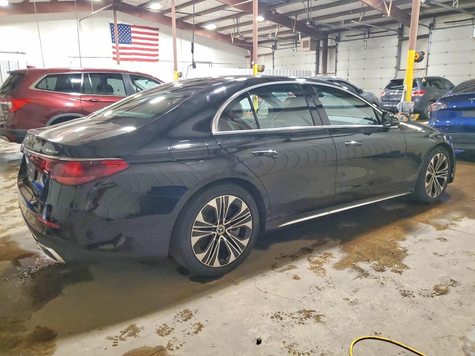 58827426 :رقم المزاد ، W1KLF6BB8SA156481 vin ، 2025 Mercedes-benz E مزاد بيع