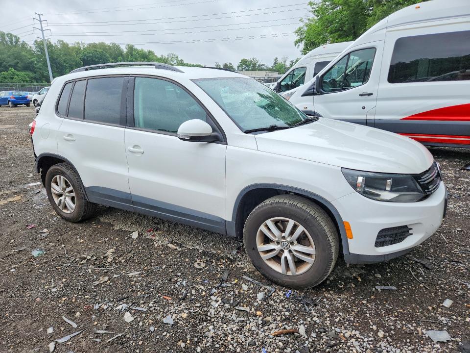 2017 Volkswagen Tiguan მანქანა იყიდება აუქციონზე, vin: WVGBV7AX3HK013528, აუქციონის ნომერი: 56731996