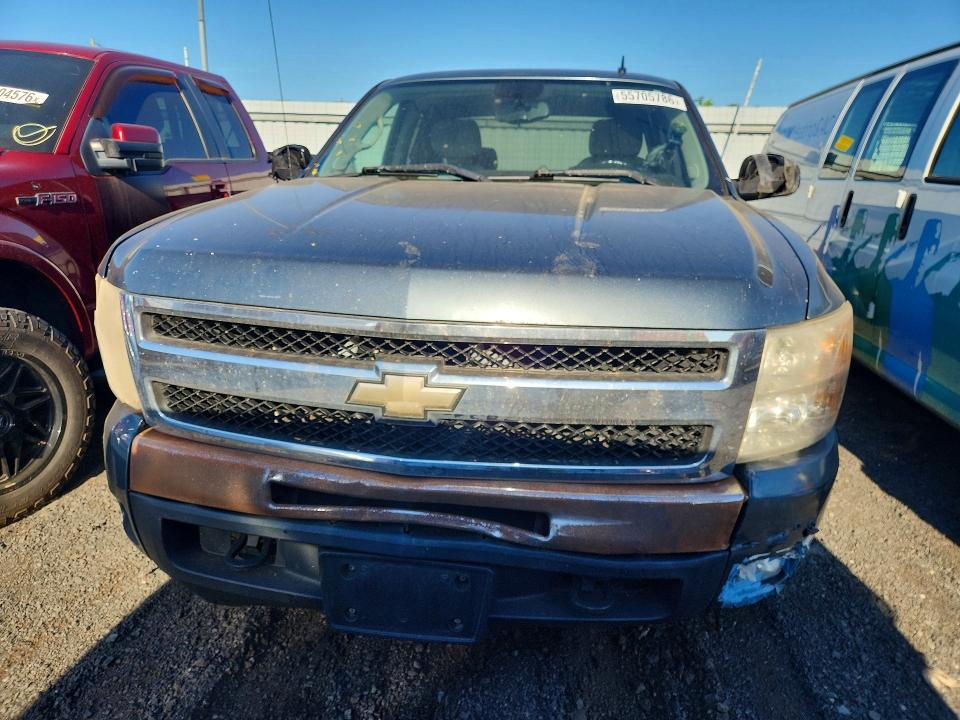 Продажа на аукционе авто 2011 Chevrolet Silverado, vin: 1GCRKSE34BZ238917, номер лота: 55705786