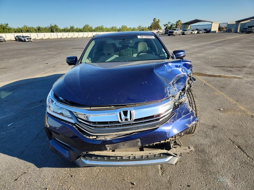 58130826 :رقم المزاد ، 1HGCR2F73GA184200 vin ، 2016 Honda Accord مزاد بيع