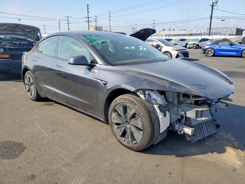 55169366 :رقم المزاد ، 5YJ3E1EAXSF082216 vin ، 2025 Tesla Model 3 مزاد بيع