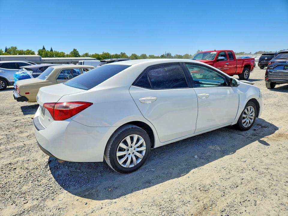 Продаж на аукціоні авто 2018 Toyota Corolla, vin: 5YFBURHE2JP769172, номер лоту: 59165826