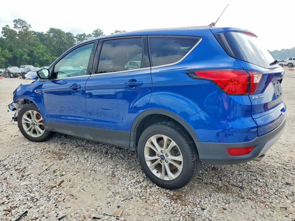 57160486 :رقم المزاد ، 1FMCU0GD0KUA71927 vin ، 2019 Ford Escape مزاد بيع