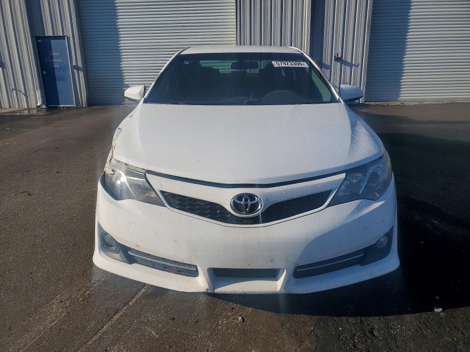 2014 Toyota Camry მანქანა იყიდება აუქციონზე, vin: 4T1BF1FK3EU366696, აუქციონის ნომერი: 57923306
