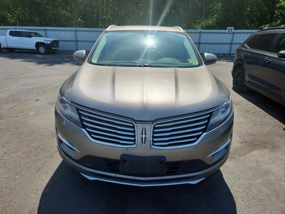 56680906 :رقم المزاد ، 5LMCJ3D92HUL21488 vin ، 2017 Lincoln Mkc مزاد بيع