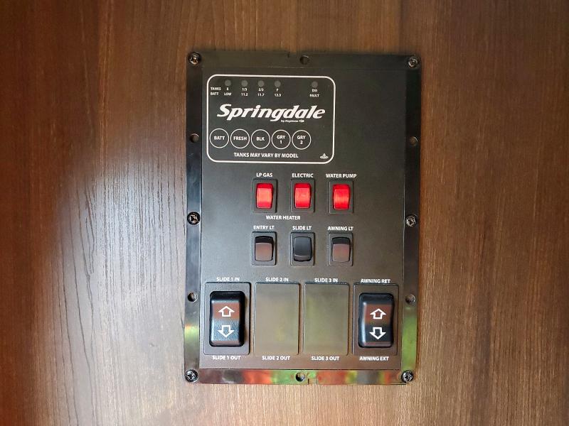 56412516 :رقم المزاد ، 4YDT29828K3105384 vin ، 2019 Keystone Springdale مزاد بيع