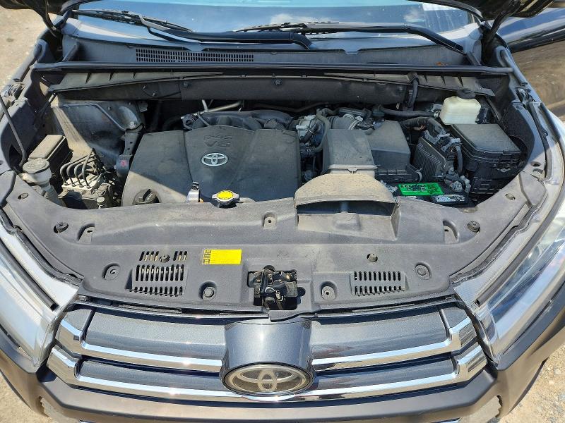 2017 Toyota Highlander მანქანა იყიდება აუქციონზე, vin: 5TDDZRFH0HS421203, აუქციონის ნომერი: 56825146