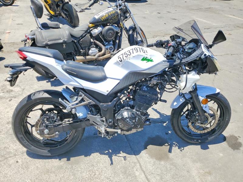 57537976 :رقم المزاد ، JKAEX8B17FDA21044 vin ، 2015 Kawasaki Ex300 مزاد بيع