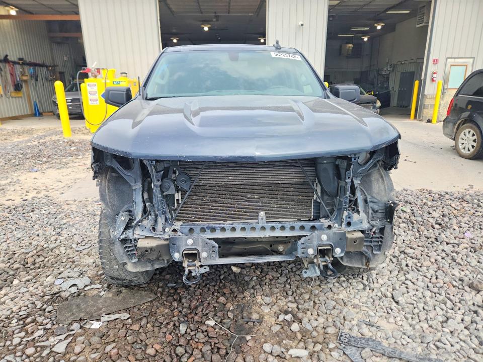 56288786 :رقم المزاد ، 1GCUYBEF2LZ239228 vin ، 2020 Chevrolet Silverado مزاد بيع