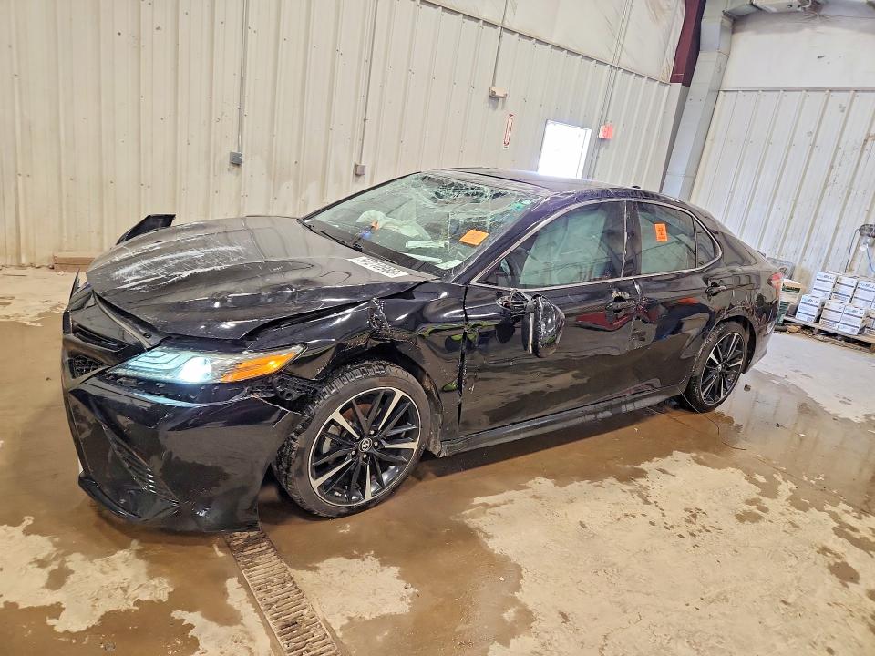 57210986 :رقم المزاد ، 4T1BZ1HK1KU027385 vin ، 2019 Toyota Camry مزاد بيع