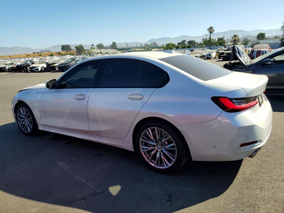 57077586 :رقم المزاد ، 3MW69FF03P8D23739 vin ، 2023 Bmw 330i مزاد بيع