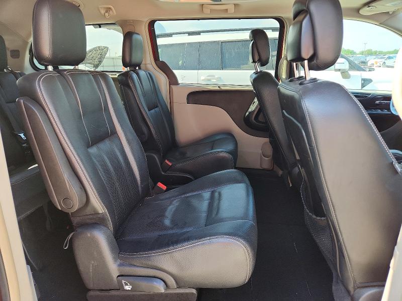 53213066 :رقم المزاد ، 2C4RC1CG6GR104375 vin ، 2016 Chrysler Town & Country مزاد بيع