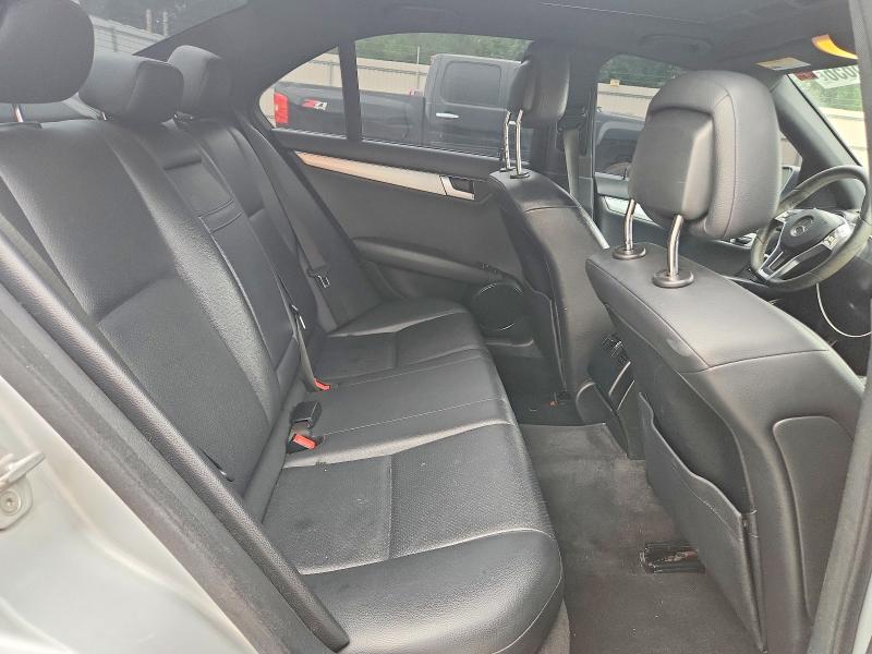 55616656 :رقم المزاد ، WDDGF4HB9CA679930 vin ، 2012 Mercedes-benz C مزاد بيع