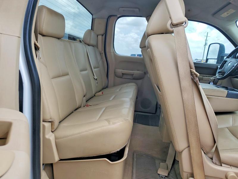 Продажа на аукционе авто 2013 Chevrolet Silverado, vin: 1GCRCSE03DZ326122, номер лота: 58274836