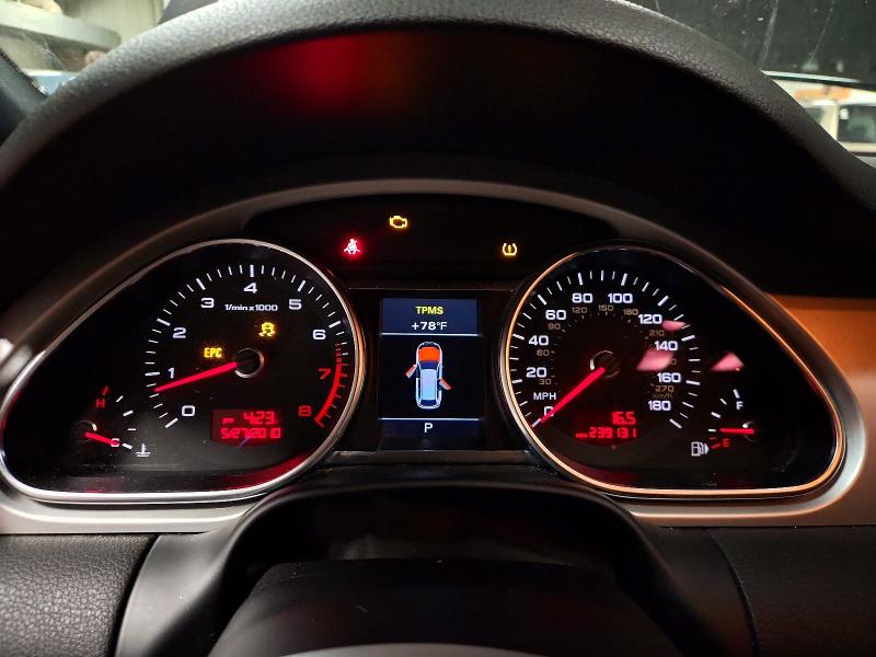 57514296 :رقم المزاد ، WA1DGAFE2BD010511 vin ، 2011 Audi Q7 مزاد بيع