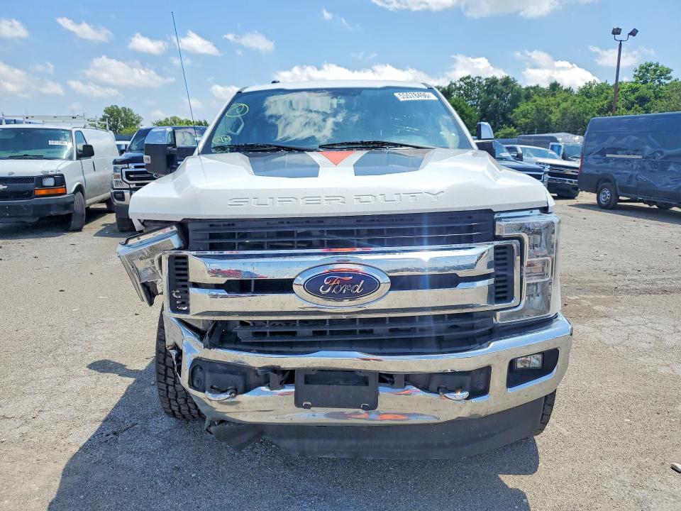 55578496 :رقم المزاد ، 1FT7X2B63JEC66415 vin ، 2018 Ford F-250 مزاد بيع