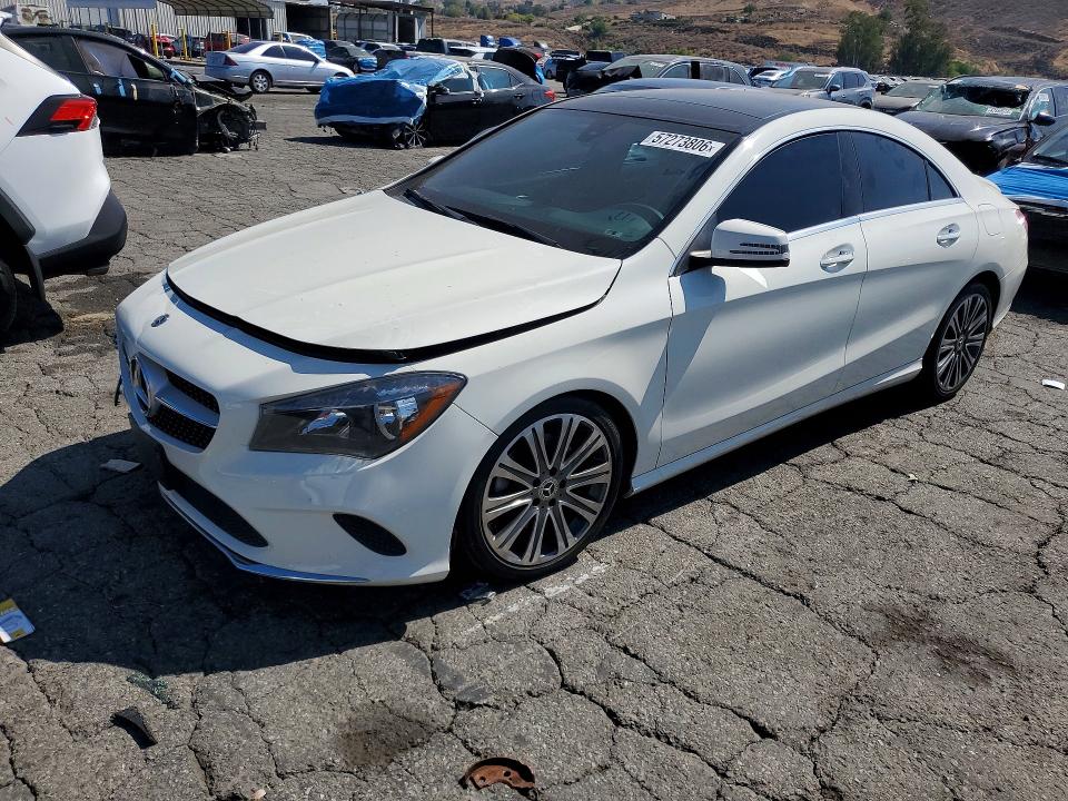 57273806 :رقم المزاد ، WDDSJ4EB5JN521166 vin ، 2018 Mercedes-benz Cla مزاد بيع