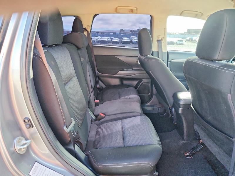 56514536 :رقم المزاد ، JA4AD3A30GZ006156 vin ، 2016 Mitsubishi Outlander مزاد بيع