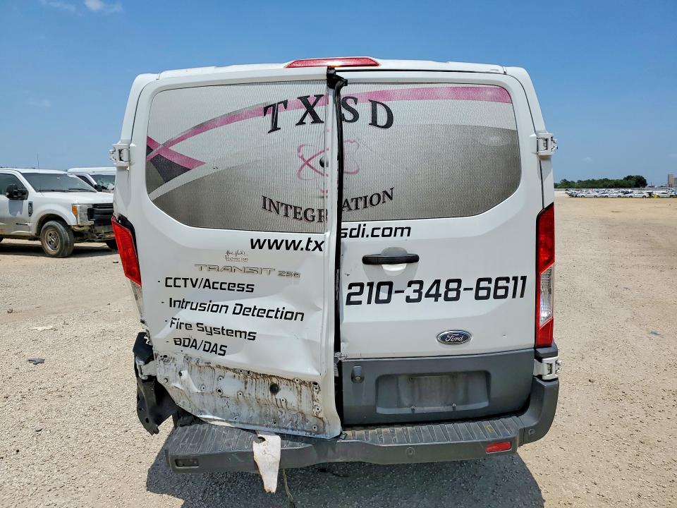 2017 Ford Transit მანქანა იყიდება აუქციონზე, vin: 1FTYR1ZM0HKA41765, აუქციონის ნომერი: 58060696