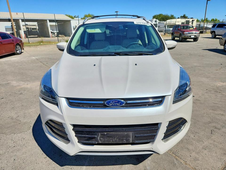 2015 Ford Escape მანქანა იყიდება აუქციონზე, vin: 1FMCU9J95FUB63582, აუქციონის ნომერი: 57215236
