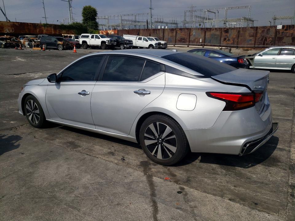 55646916 :رقم المزاد ، 1N4BL4DV8MN356434 vin ، 2021 Nissan Altima مزاد بيع