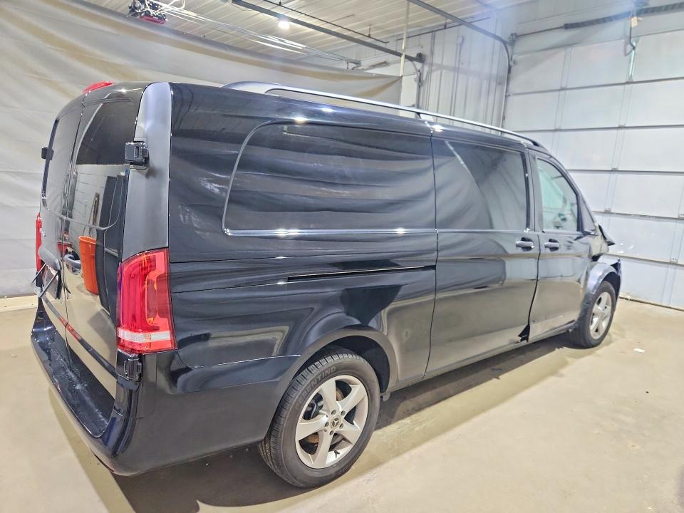 58585966 :رقم المزاد ، W1YV0CEY7N4163102 vin ، 2022 Mercedes-benz Metris مزاد بيع