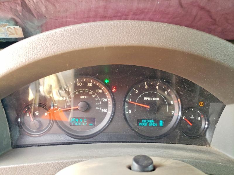 57939216 :رقم المزاد ، 1J8HR48N45C690690 vin ، 2005 Jeep Grand Cherokee مزاد بيع