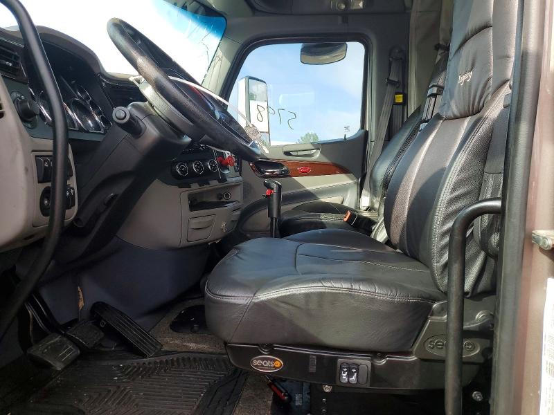 Продажа на аукционе авто 2017 Peterbilt 579, vin: 1NPBGGGG80D455616, номер лота: 53723836