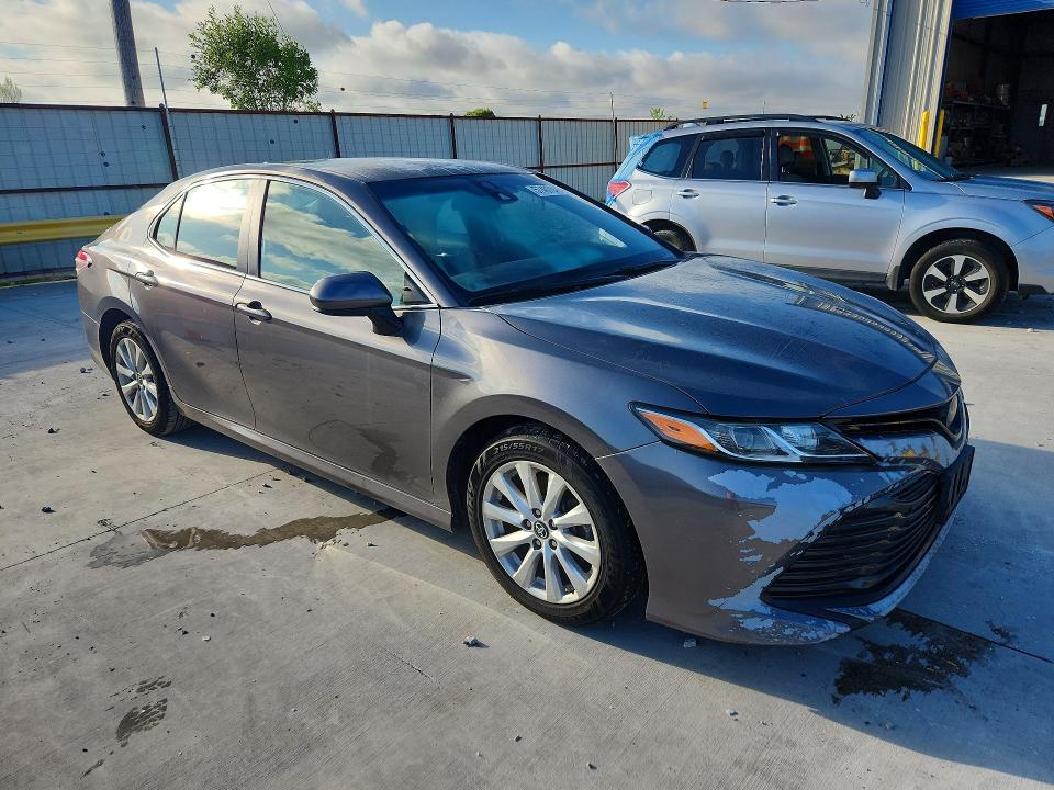 Продажа на аукционе авто 2019 Toyota Camry, vin: 4T1B11HK1KU777294, номер лота: 57407046
