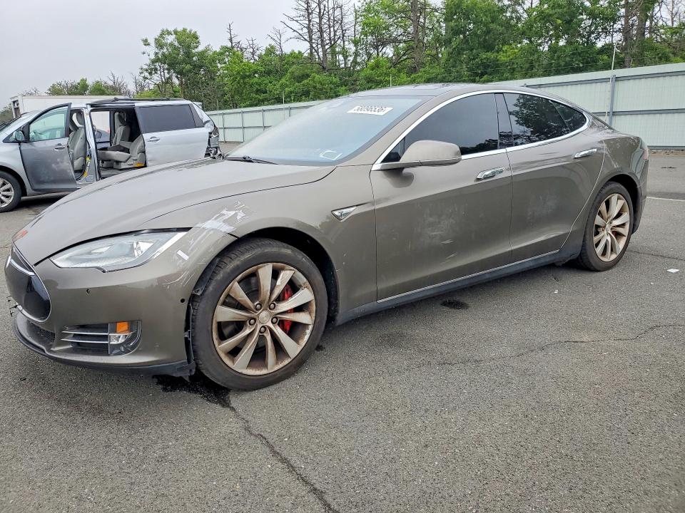 Продажа на аукционе авто 2015 Tesla Model S, vin: 5YJSA1H47FF097176, номер лота: 58096536