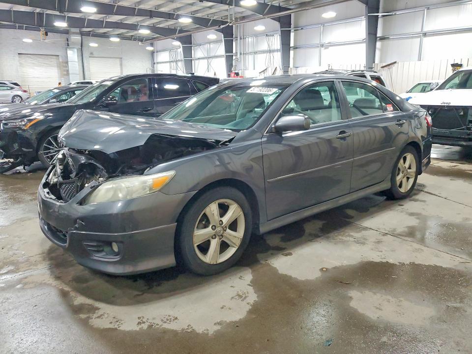 2011 Toyota Camry მანქანა იყიდება აუქციონზე, vin: 4T1BF3EK0BU213962, აუქციონის ნომერი: 57192206