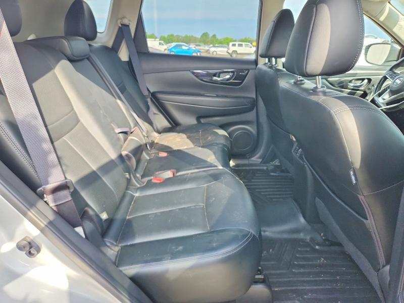 57803866 :رقم المزاد ، JN8AT2MV6JW328023 vin ، 2018 Nissan Rogue مزاد بيع