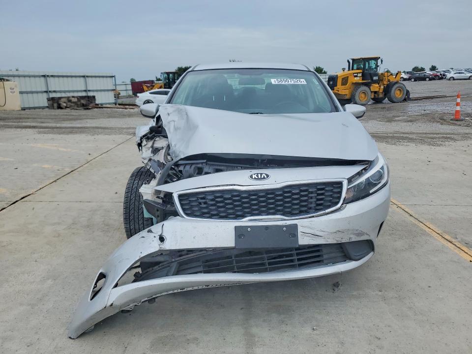 58907526 :رقم المزاد ، 3KPFL4A76HE153442 vin ، 2017 Kia Forte مزاد بيع