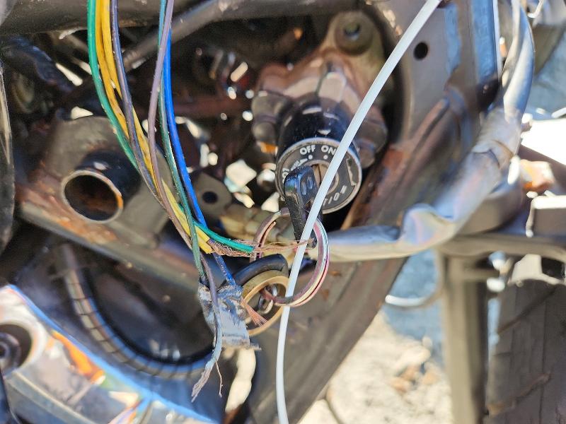 55525516 :رقم المزاد ، JYAVM01E35A074613 vin ، 2005 Yamaha Xvs65 مزاد بيع