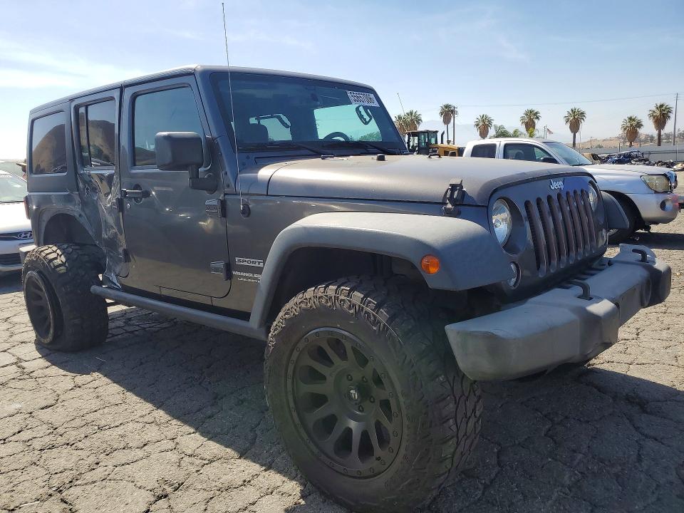 55657006 :رقم المزاد ، 1C4BJWDG9JL926655 vin ، 2018 Jeep Wrangler Unlimited مزاد بيع