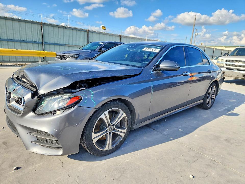 2018 Mercedes-benz E მანქანა იყიდება აუქციონზე, vin: WDDZF4JB3JA310500, აუქციონის ნომერი: 54343716