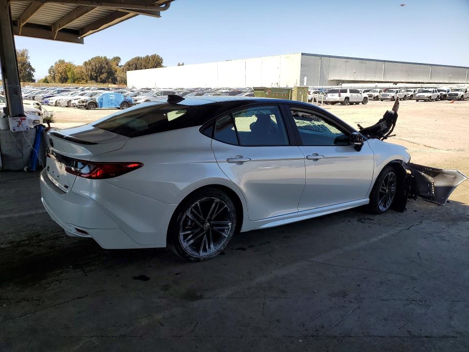 Продажа на аукционе авто 2025 Toyota Camry, vin: 4T1DBADKXSU023614, номер лота: 57794216