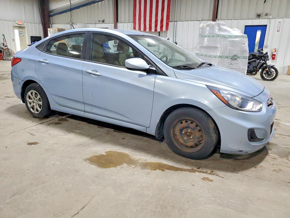 58731496 :رقم المزاد ، KMHCT4AE8DU582414 vin ، 2013 Hyundai Accent مزاد بيع