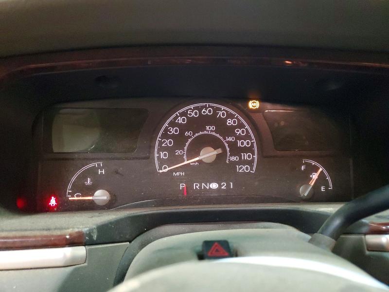 57718436 :رقم المزاد ، 1LNHM82W53Y628676 vin ، 2003 Lincoln Town Car مزاد بيع