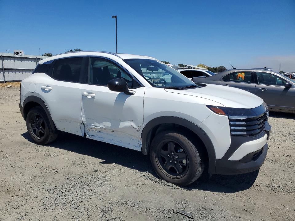 58596046 :رقم المزاد ، 3N8AP6CEXTL303633 vin ، 2026 Nissan Kicks مزاد بيع