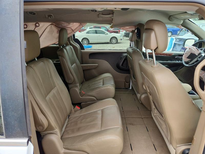 56145536 :رقم المزاد ، 2C4RC1BG8FR751490 vin ، 2015 Chrysler Town & Country مزاد بيع