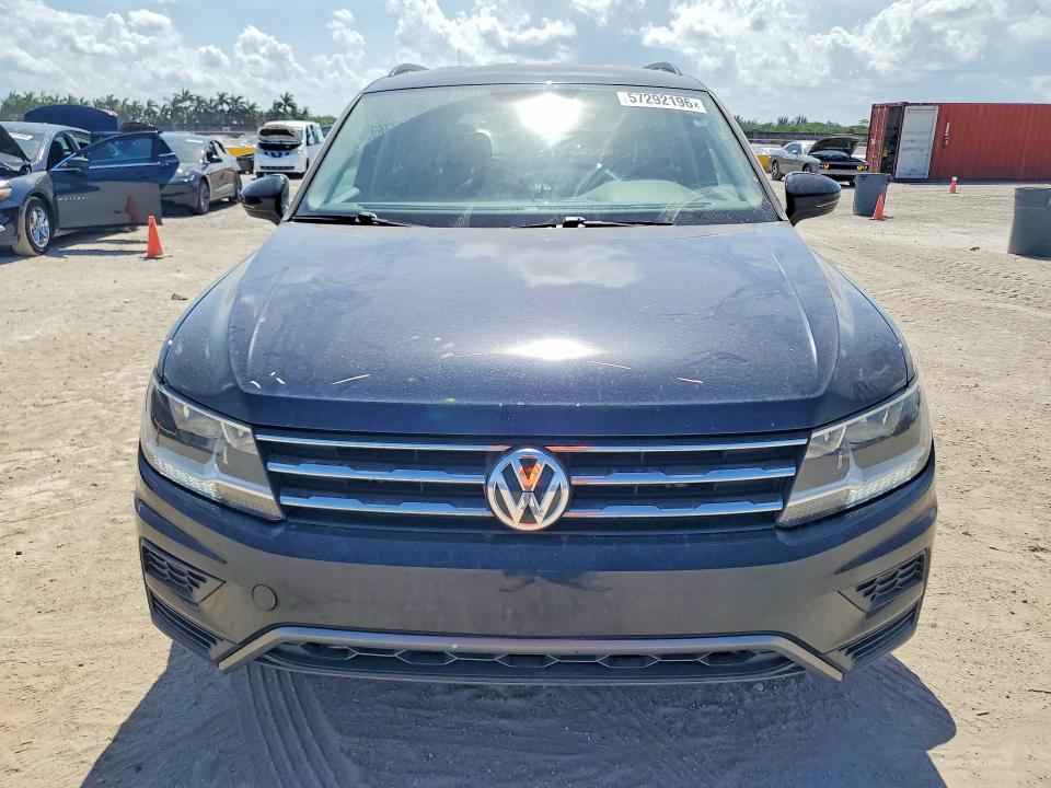 Продажа на аукционе авто 2018 Volkswagen Tiguan, vin: 3VV2B7AX2JM170884, номер лота: 57292196