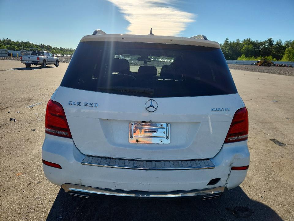 Продажа на аукционе авто 2015 Mercedes-benz Glk, vin: WDCGG0EB9FG373102, номер лота: 57921506
